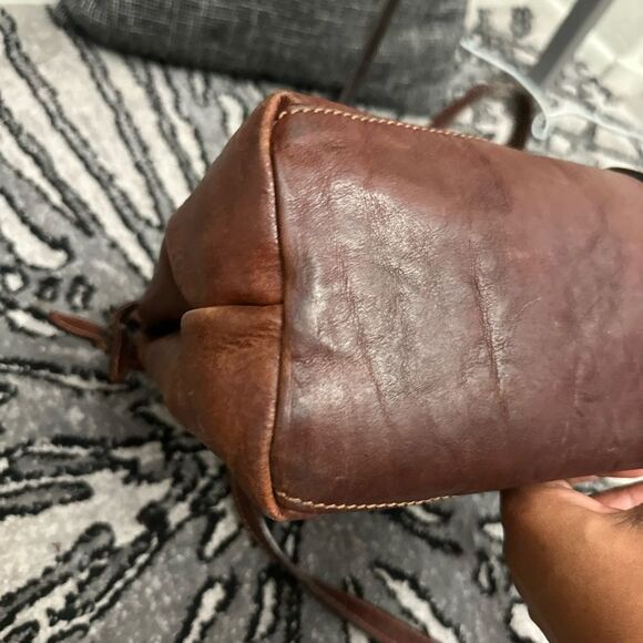 Larella Italian leather Shoulder bag - Picture 16 of 16